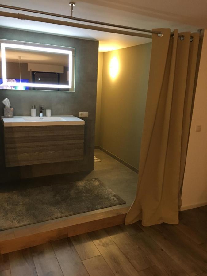 One - One Seven Apartment Кобленц Екстериор снимка