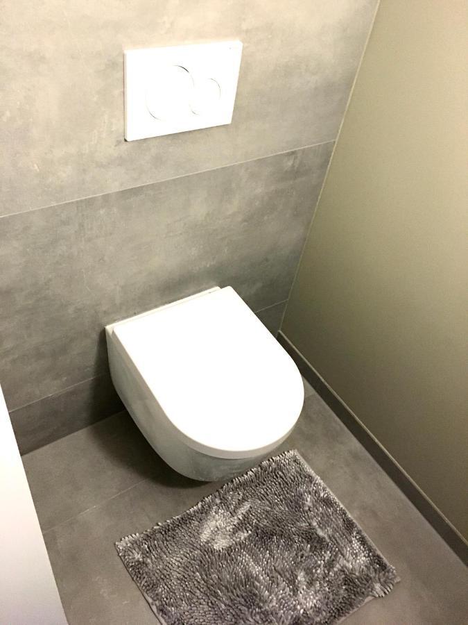 One - One Seven Apartment Кобленц Екстериор снимка